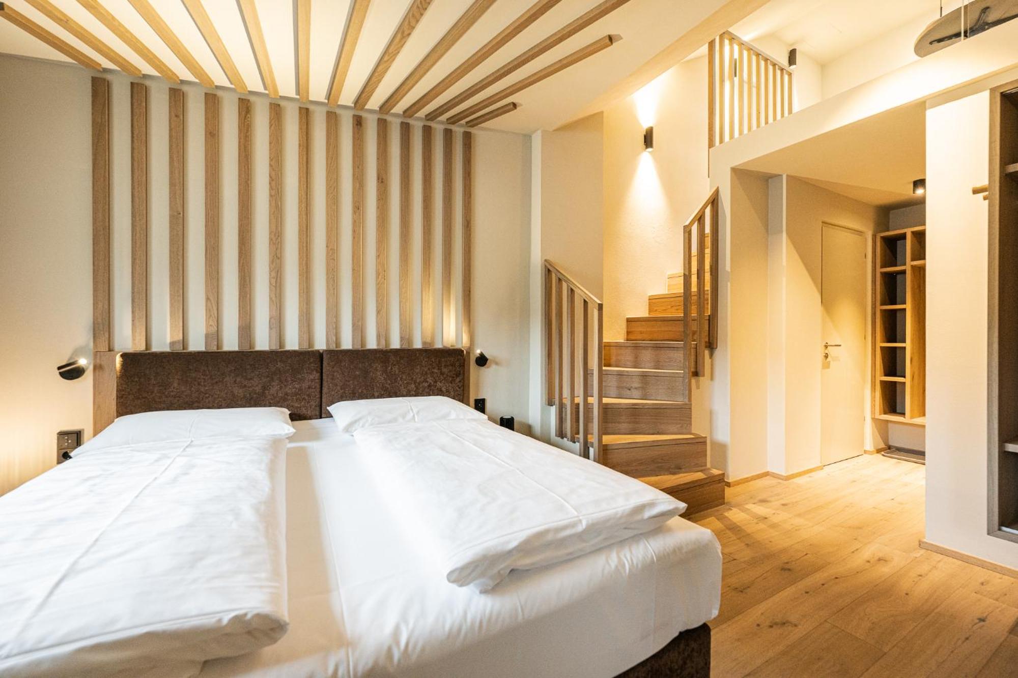 Suite Sauna,1555970794:JPEG